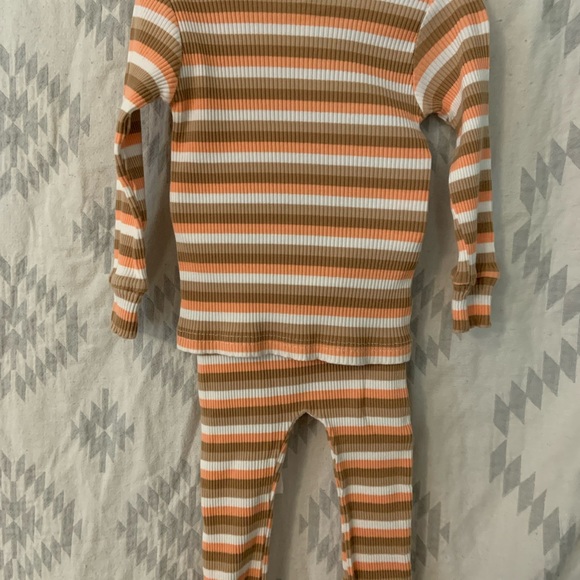 Reverie Threads brand ribbed long sleeve matching set, size 12-18 months - Picture 2 of 4